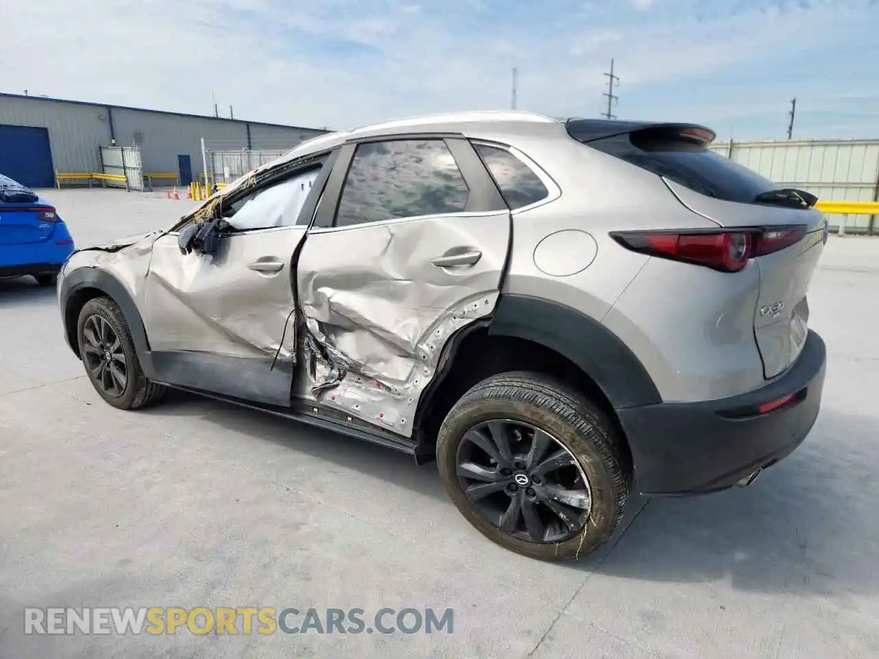 2 Photograph of a damaged car 3MVDMBBMXRM602530 MAZDA CX30 2024