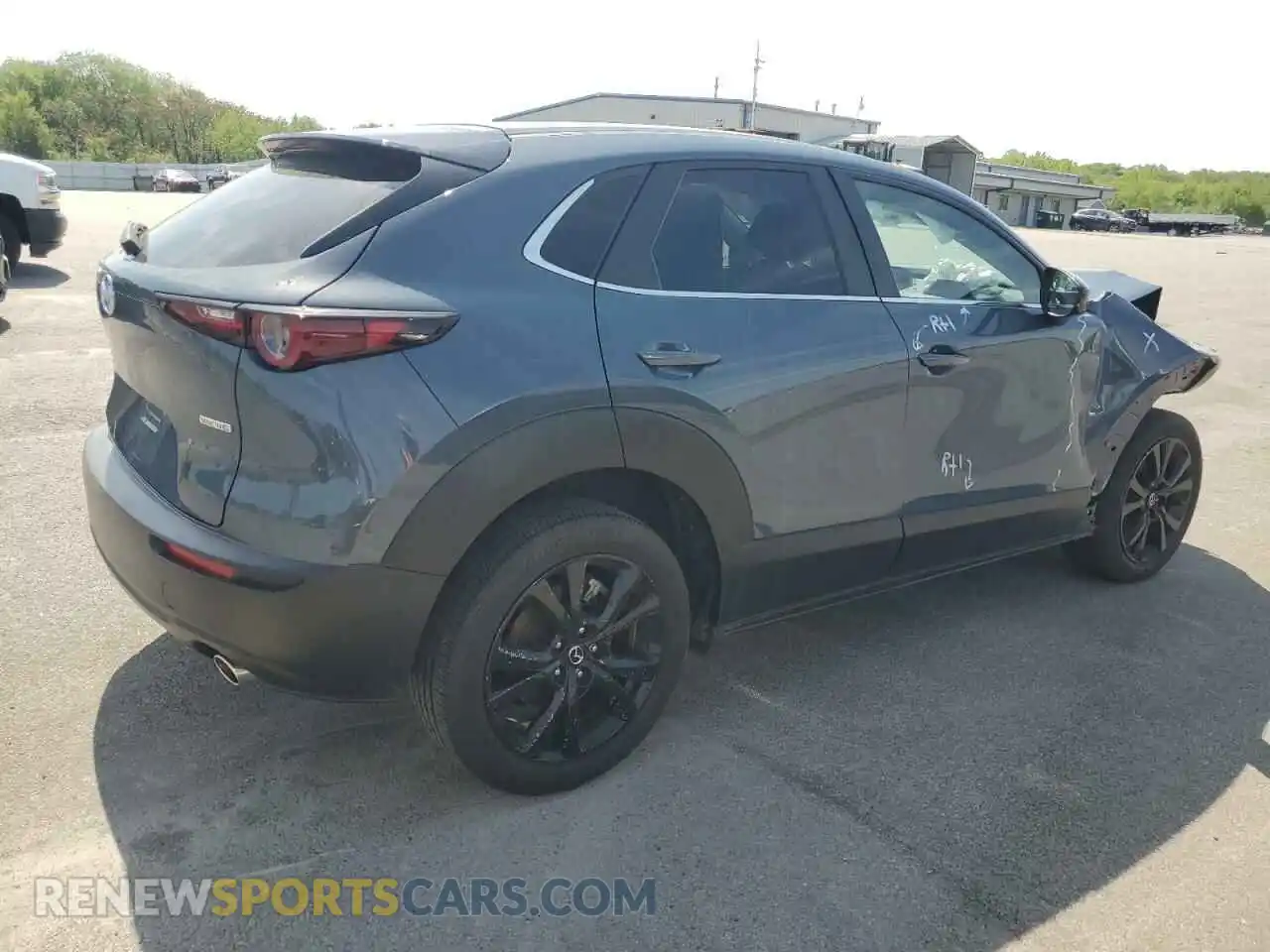 3 Photograph of a damaged car 3MVDMBCM1RM659830 MAZDA CX30 2024