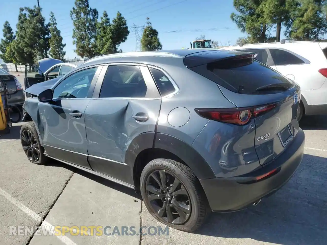 2 Photograph of a damaged car 3MVDMBCM1RM681553 MAZDA CX30 2024