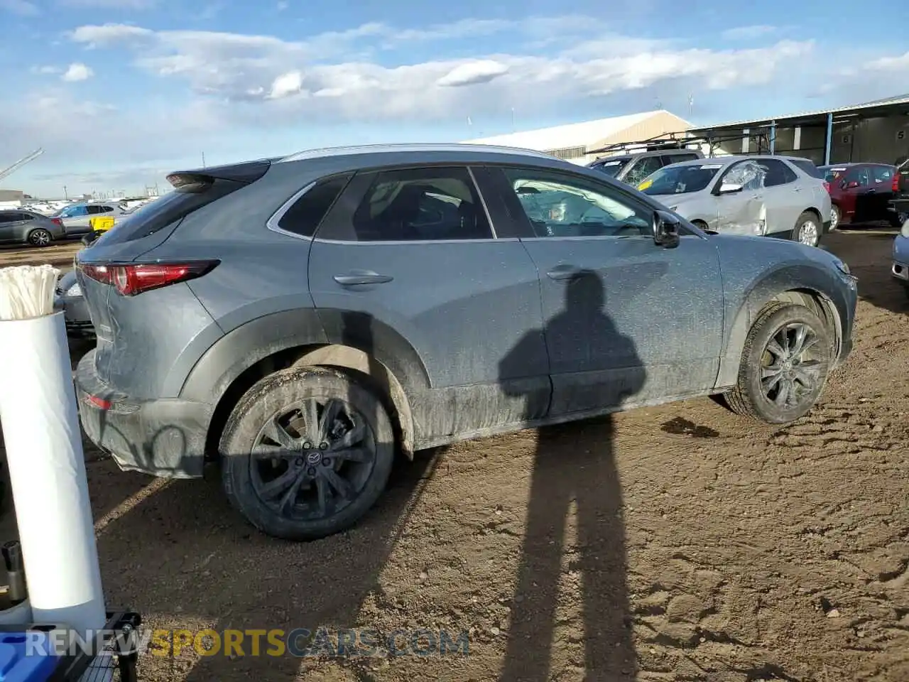 3 Photograph of a damaged car 3MVDMBCM5RM628970 MAZDA CX30 2024