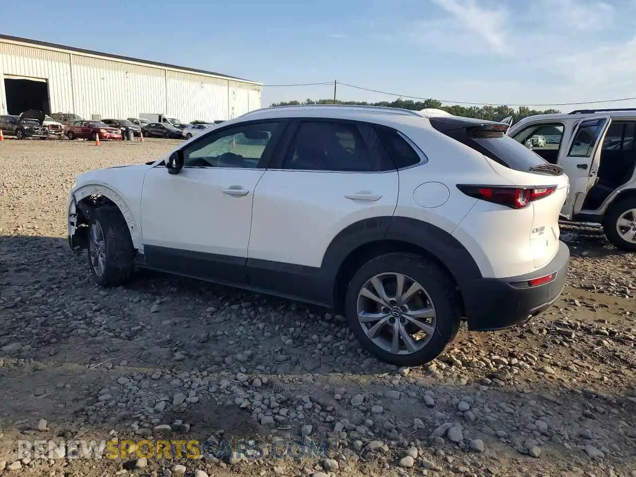 2 Фотография поврежденного автомобиля 3MVDMBCM6RM601907 MAZDA CX30 2024