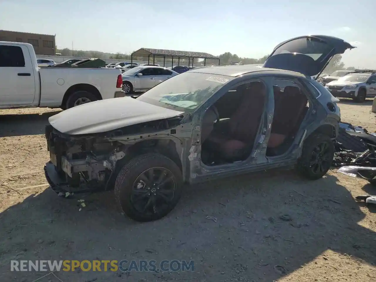 1 Photograph of a damaged car 3MVDMBCM6RM675912 MAZDA CX30 2024