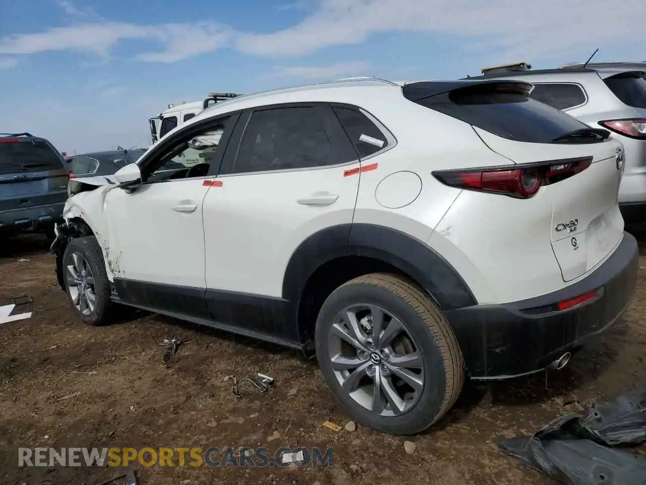 2 Photograph of a damaged car 3MVDMBCM8RM616313 MAZDA CX30 2024