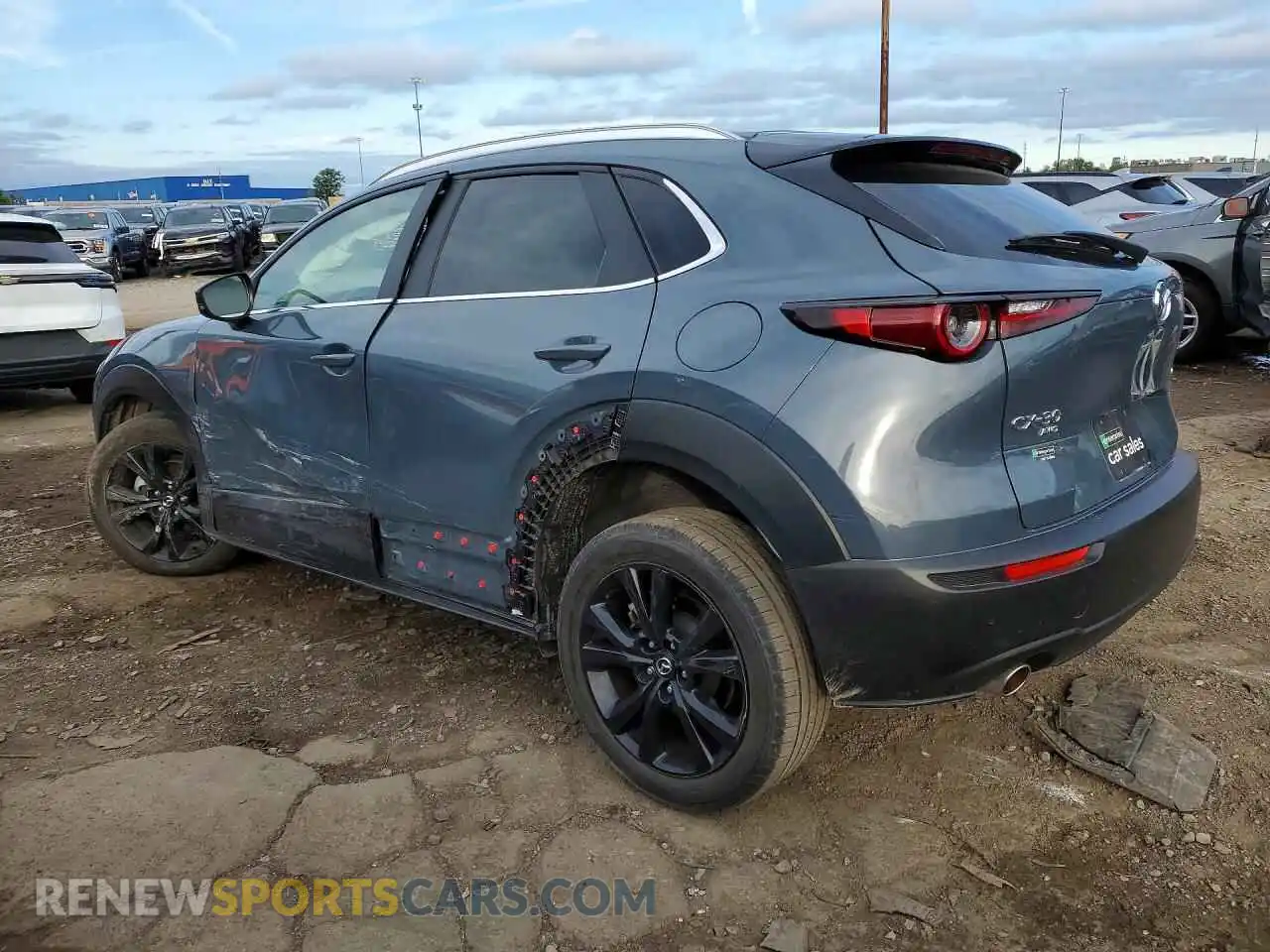 2 fotografías del automóvil dañado 3MVDMBCM9RM650518 MAZDA CX30 2024