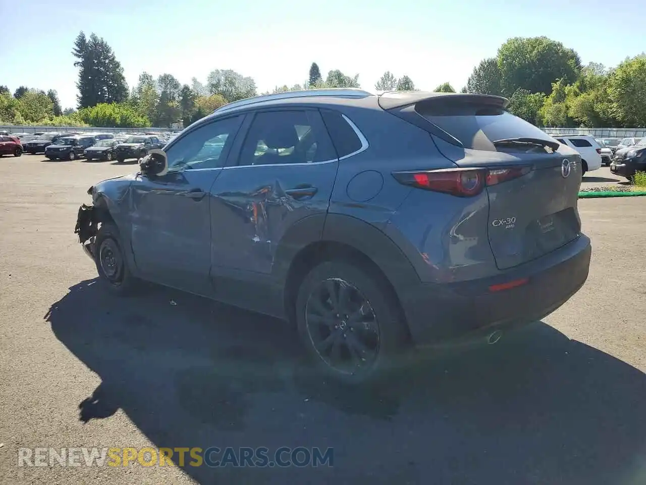 2 Photograph of a damaged car 3MVDMBCMXRM616913 MAZDA CX30 2024
