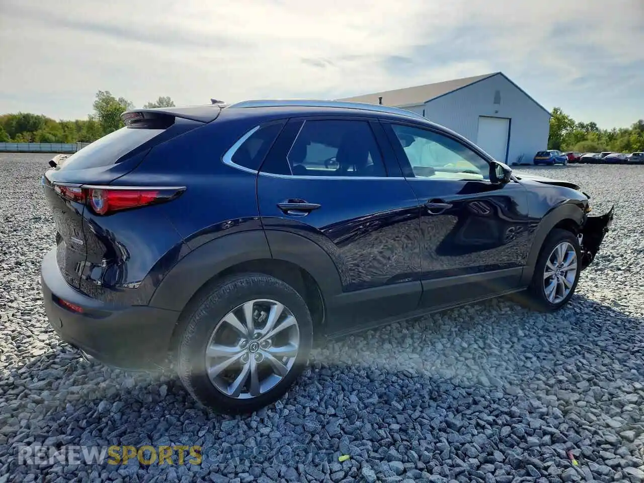 3 fotografías del automóvil dañado 3MVDMBDM1RM627426 MAZDA CX30 2024