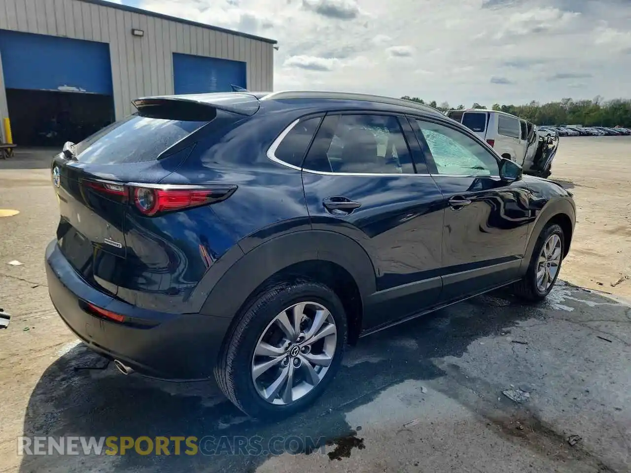 3 fotografías del automóvil dañado 3MVDMBDM5RM609334 MAZDA CX30 2024