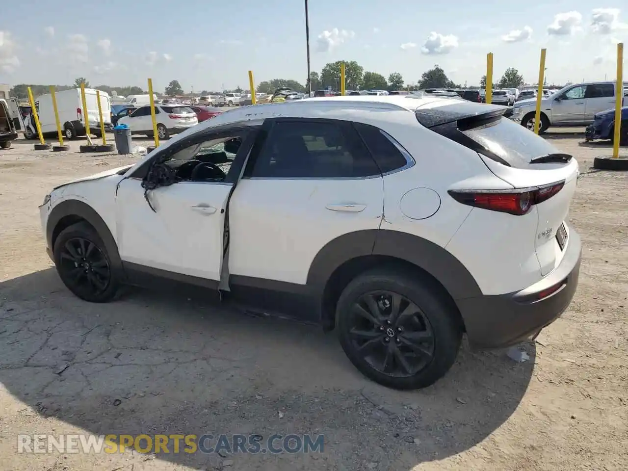 2 Photograph of a damaged car 3MVDMBDY7RM624677 MAZDA CX30 2024