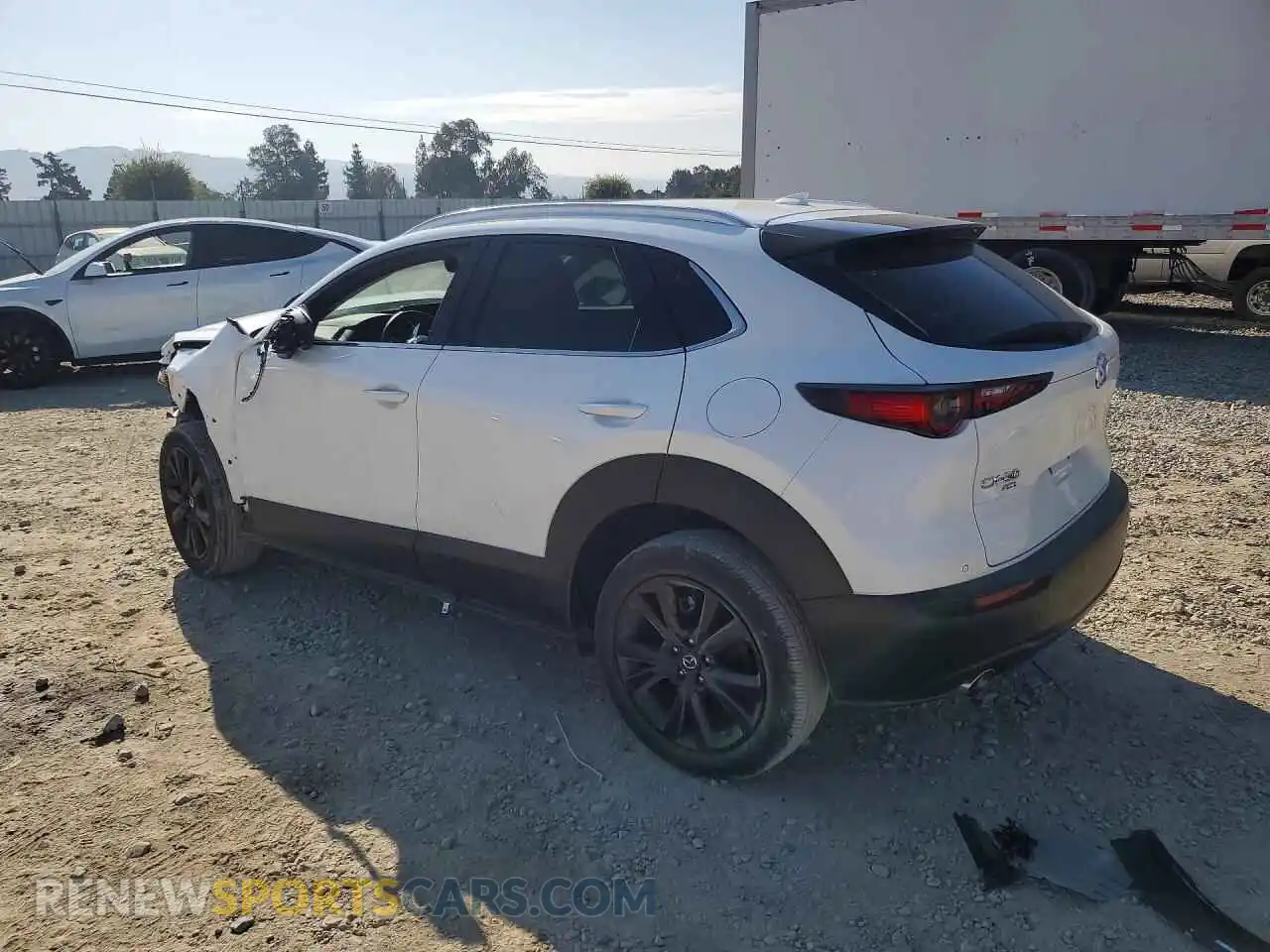2 Photograph of a damaged car 3MVDMBEY3RM690559 MAZDA CX30 2024