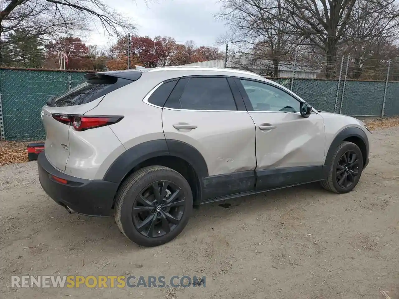 3 Photograph of a damaged car 3MVDMBEY8RM617557 MAZDA CX30 2024