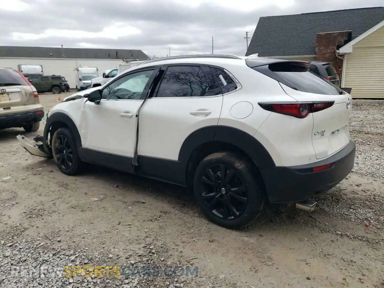 2 Photograph of a damaged car 3MVDMBEY8RM715116 MAZDA CX30 2024