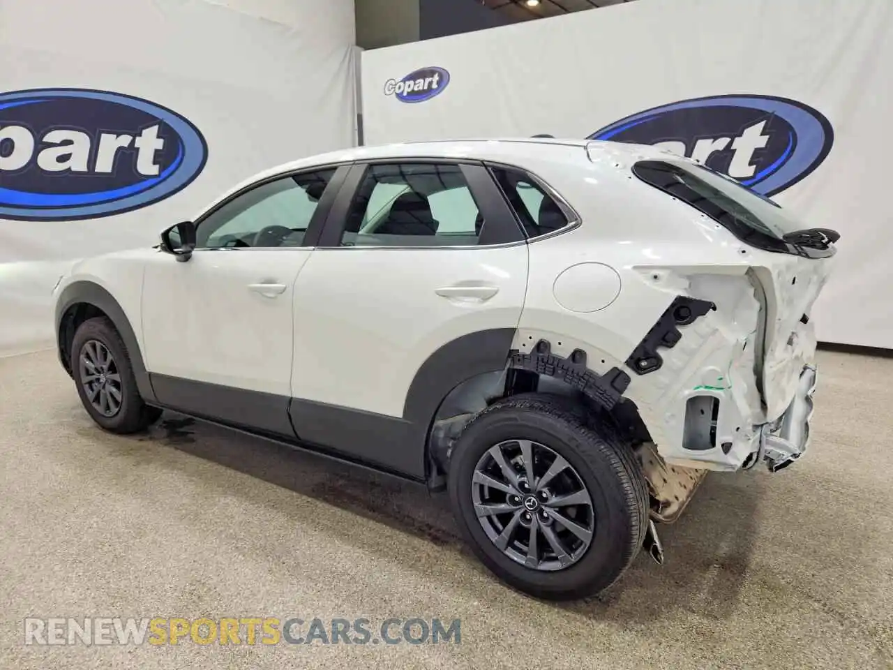 2 Photograph of a damaged car 3MVDMBAM1SM833307 MAZDA CX30 2025