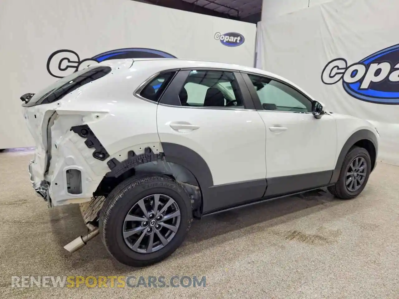 3 Photograph of a damaged car 3MVDMBAM1SM833307 MAZDA CX30 2025