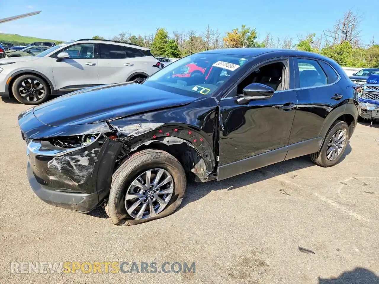 1 Photograph of a damaged car 3MVDMBAM9SM752975 MAZDA CX30 2025