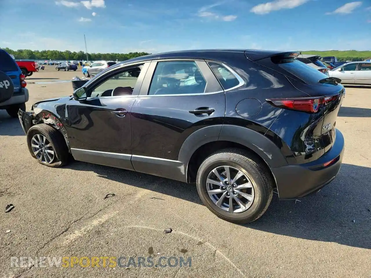 2 Photograph of a damaged car 3MVDMBAM9SM752975 MAZDA CX30 2025