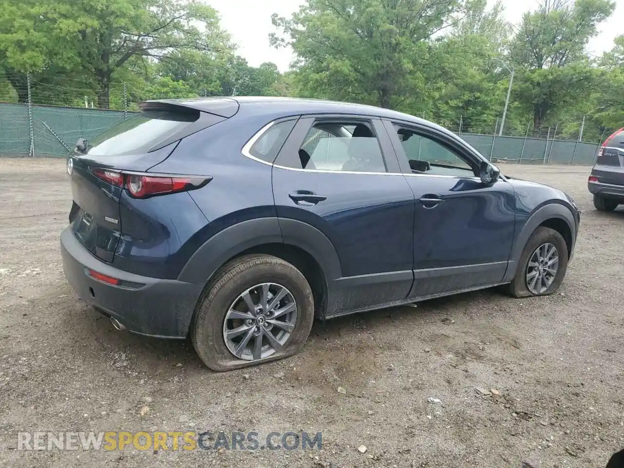 3 Photograph of a damaged car 3MVDMBAMXSM793468 MAZDA CX30 2025