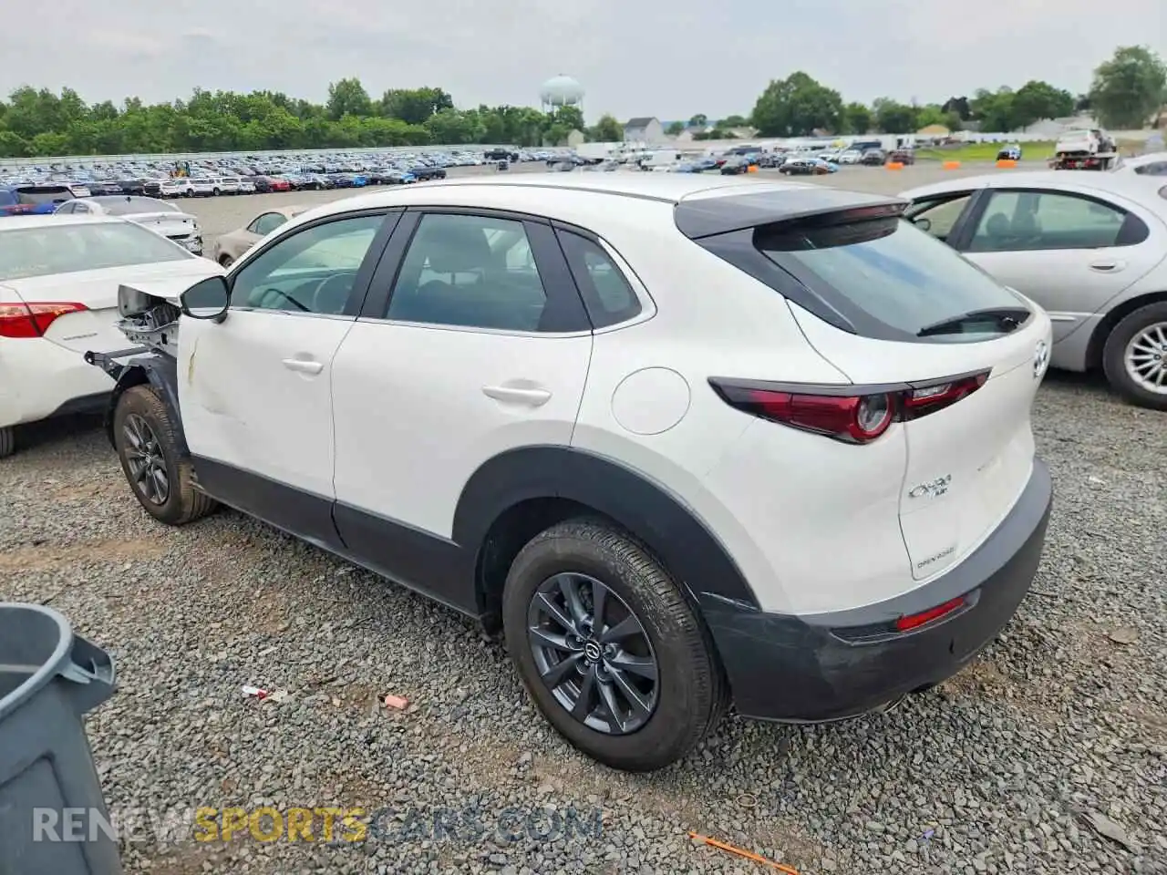 2 Photograph of a damaged car 3MVDMBAMXSM796161 MAZDA CX30 2025