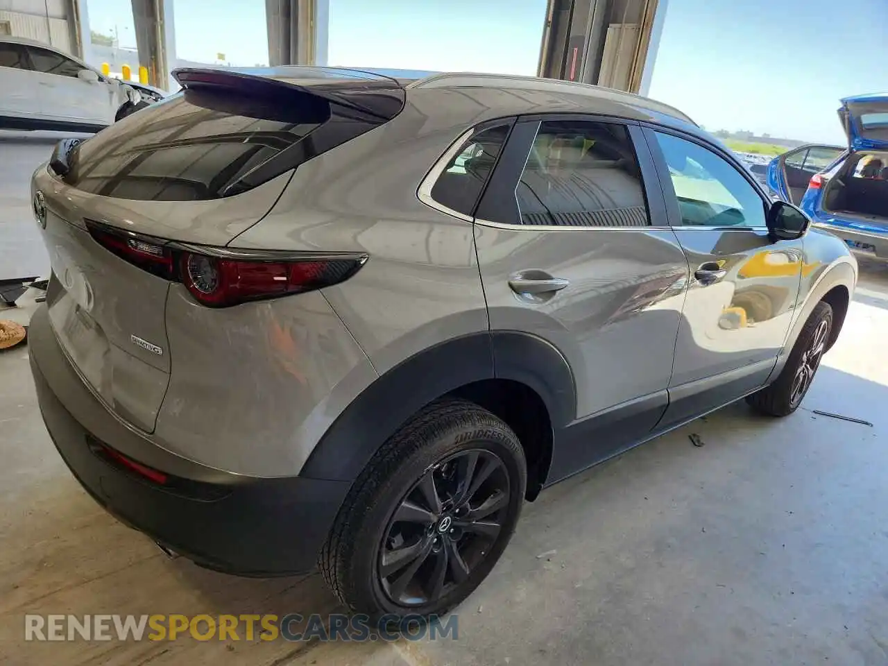3 Фотография поврежденного автомобиля 3MVDMBBM2SM838465 MAZDA CX30 2025