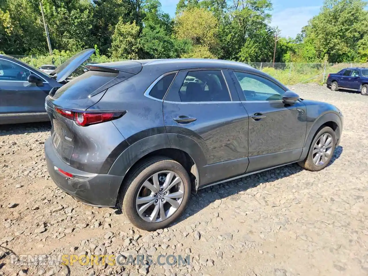 3 Photograph of a damaged car 3MVDMBCM2SM847858 MAZDA CX30 2025