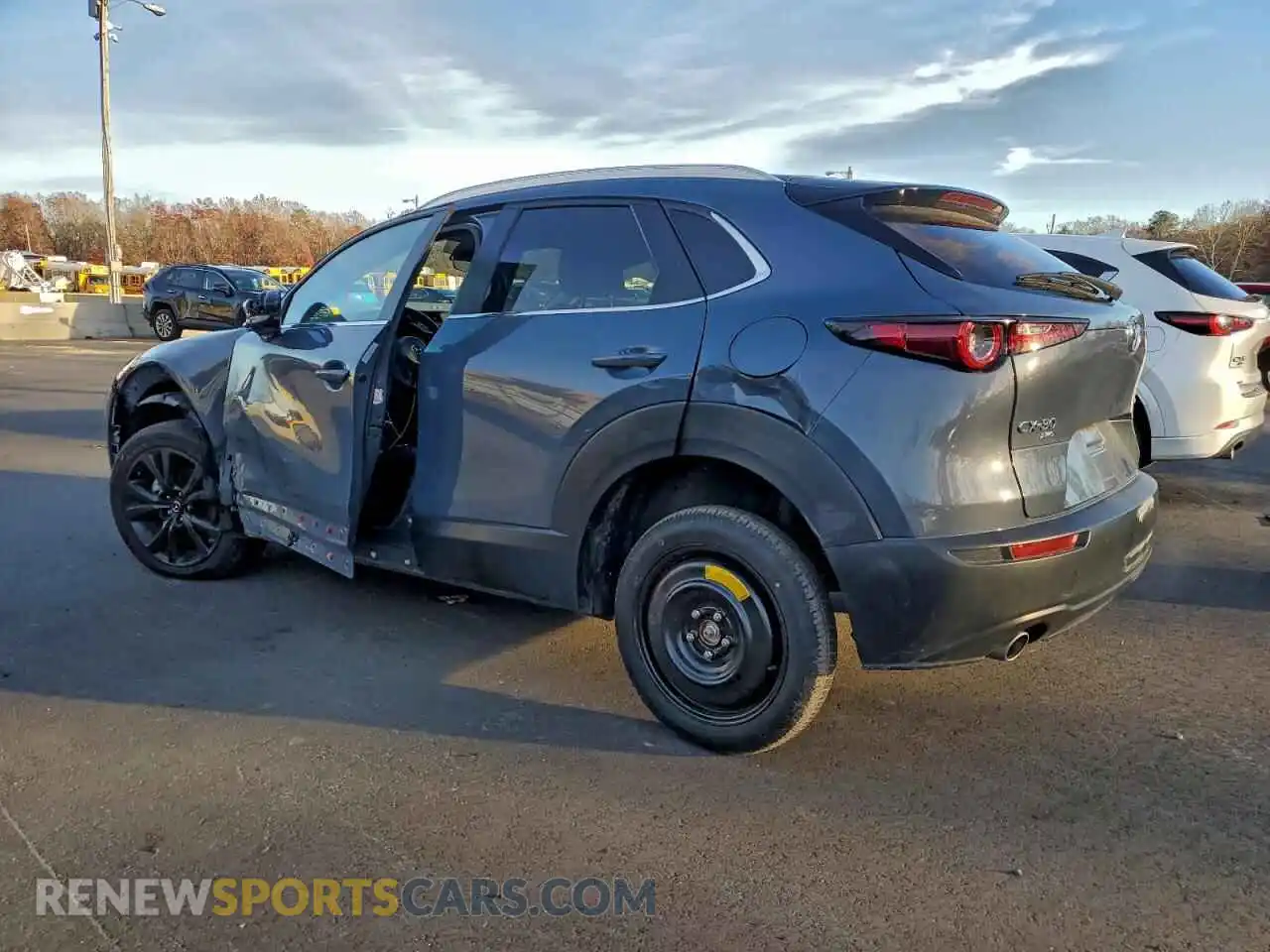 2 Photograph of a damaged car 3MVDMBCM3SM812598 MAZDA CX30 2025