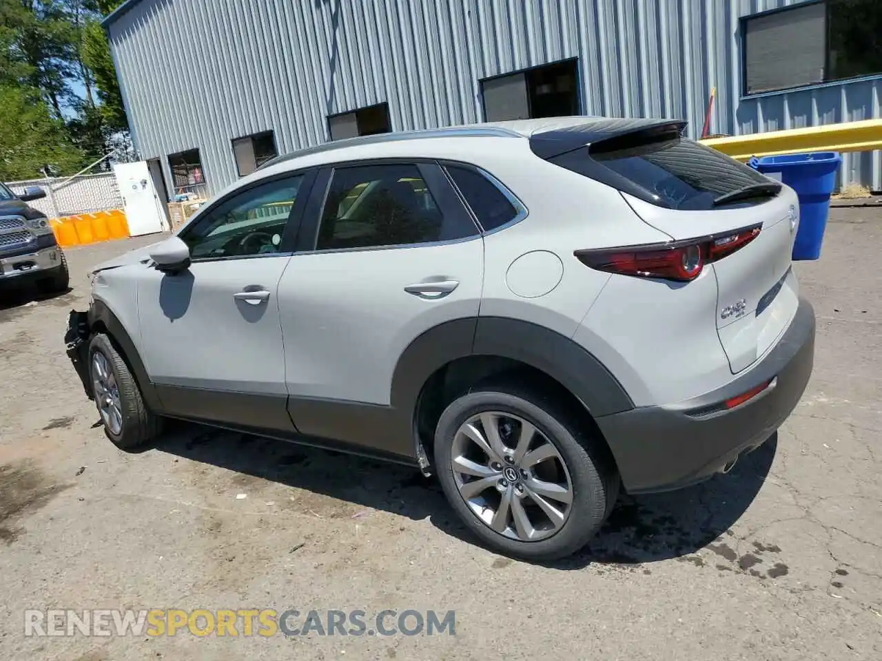 2 Photograph of a damaged car 3MVDMBCM5SM769981 MAZDA CX30 2025