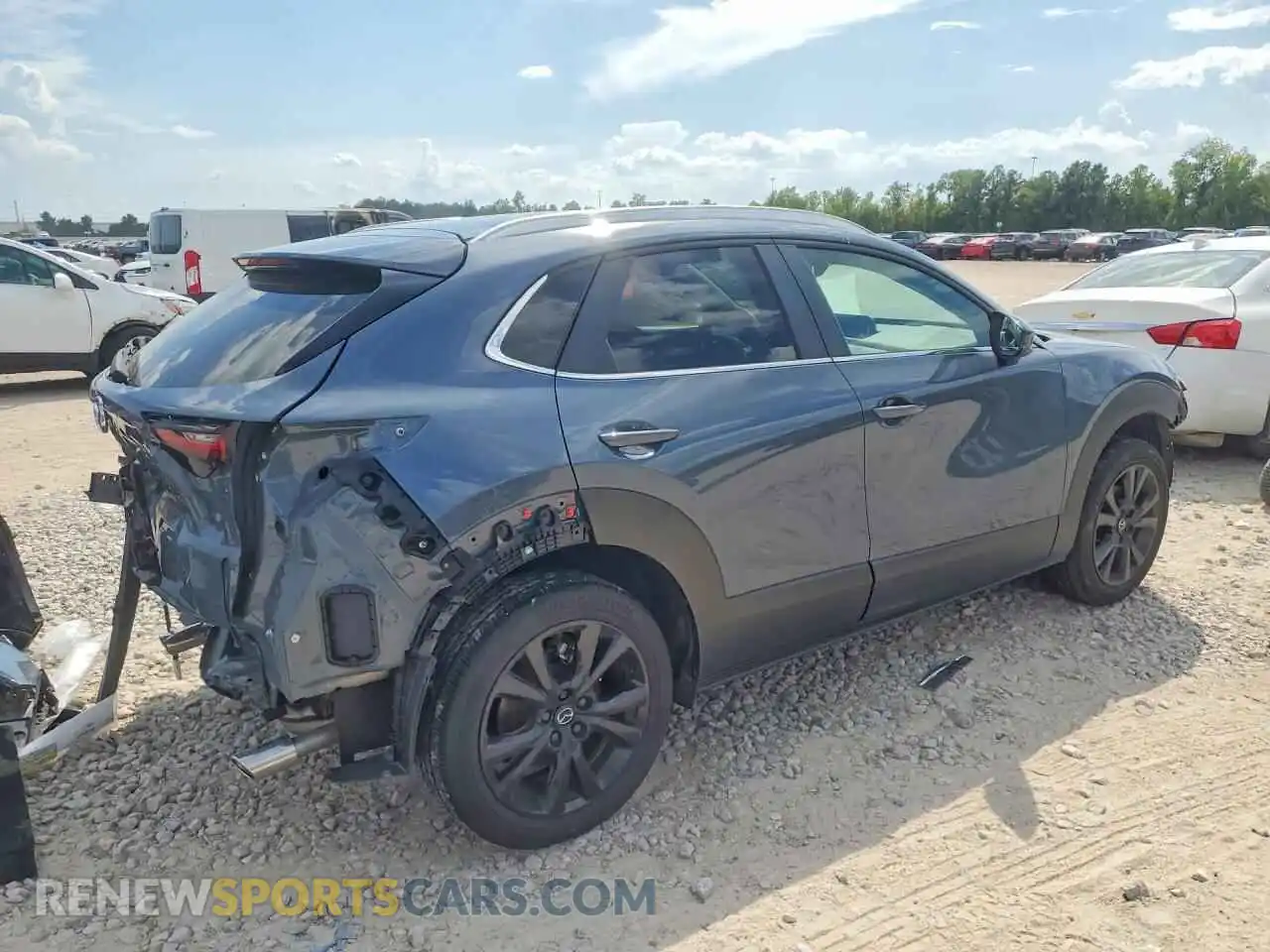 3 Photograph of a damaged car 3MVDMBCM7SM817870 MAZDA CX30 2025