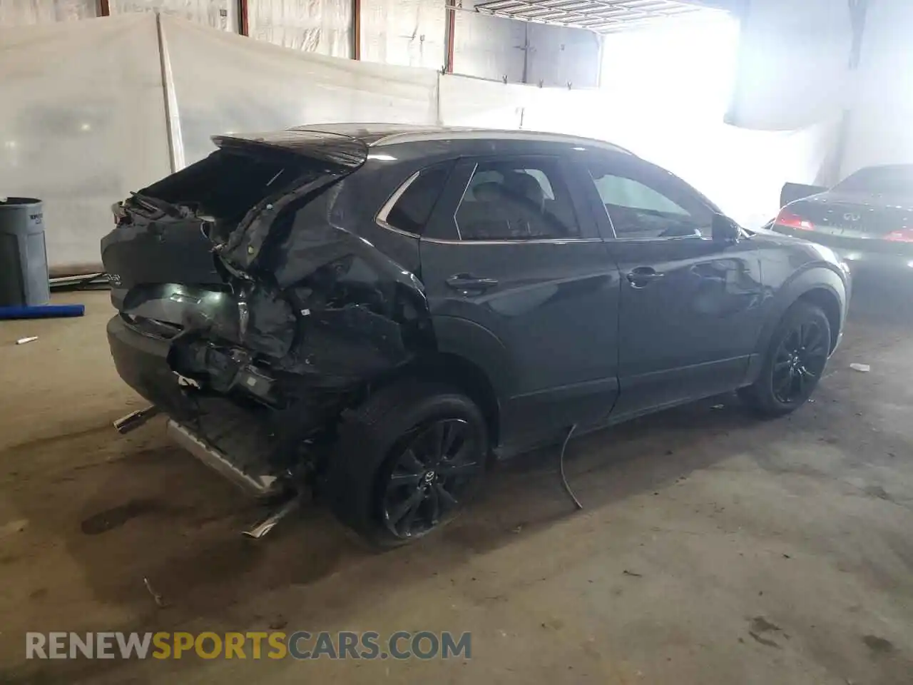 3 Photograph of a damaged car 3MVDMBCMXSM832007 MAZDA CX30 2025