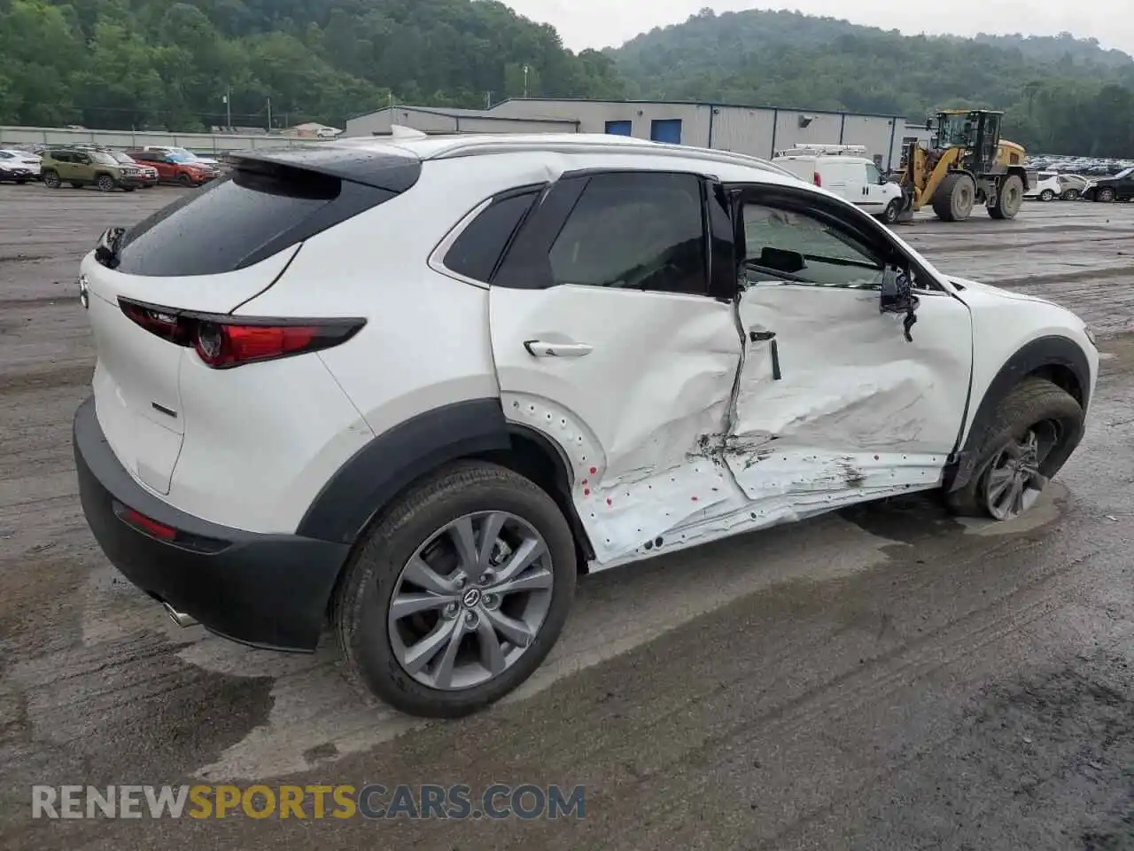 3 Photograph of a damaged car 3MVDMBDM9SM789942 MAZDA CX30 2025