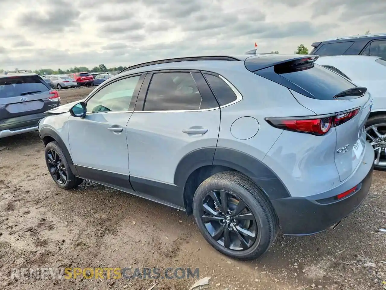 2 fotografías del automóvil dañado 3MVDMBEY7SM773868 MAZDA CX30 2025