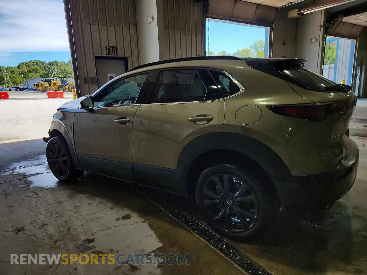 2 fotografías del automóvil dañado 3MVDMBXY0SM824267 MAZDA CX30 2025