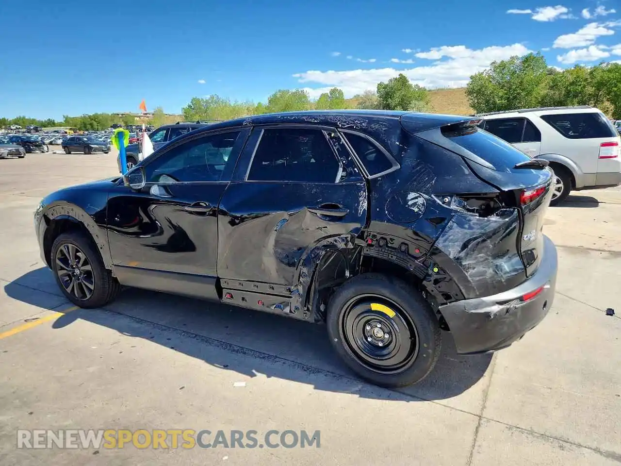 2 Photograph of a damaged car 3MVDMBBL5TM214104 MAZDA CX30 2026