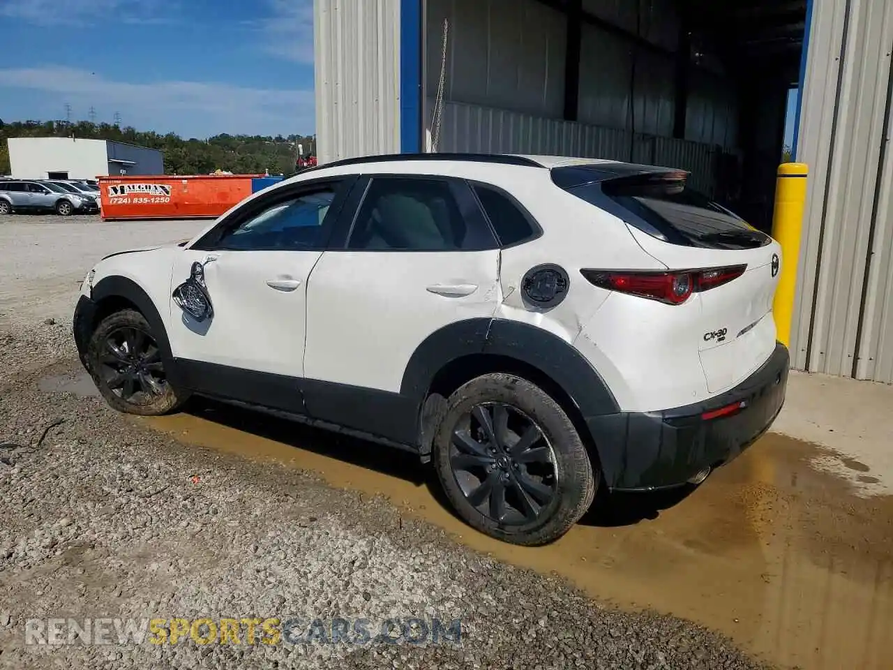 2 fotografías del automóvil dañado 3MVDMBCLXTM117009 MAZDA CX30 2026