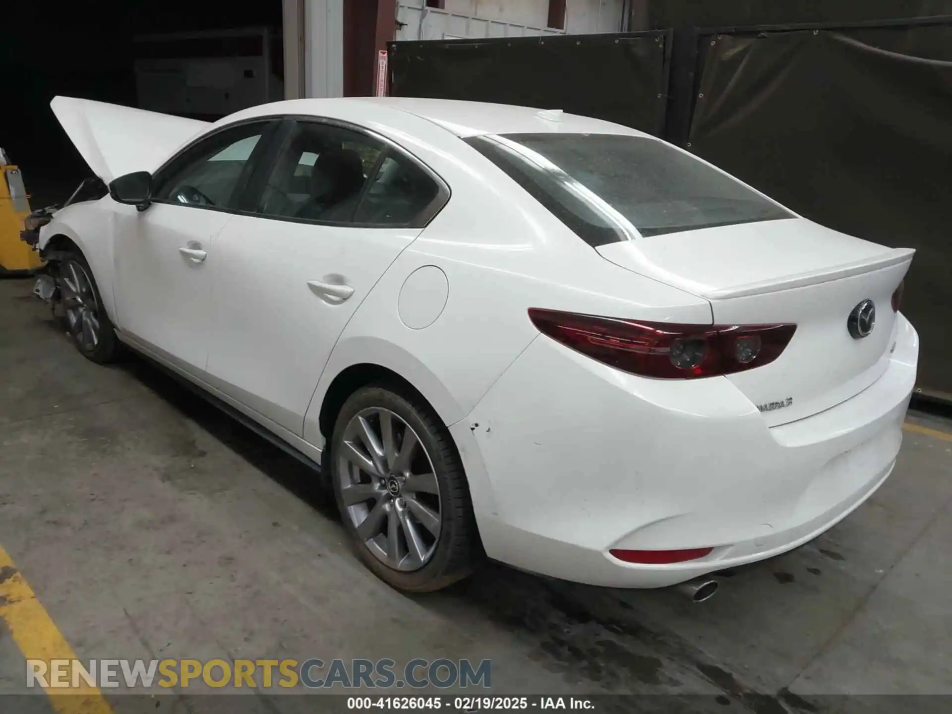 3 Photograph of a damaged car 3MZBPADL7LM133609 MAZDA MAZDA3 2020