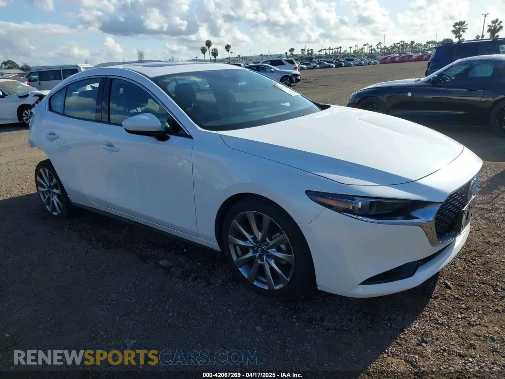 1 Фотография поврежденного автомобиля 3MZBPAEM3LM132772 MAZDA MAZDA3 2020