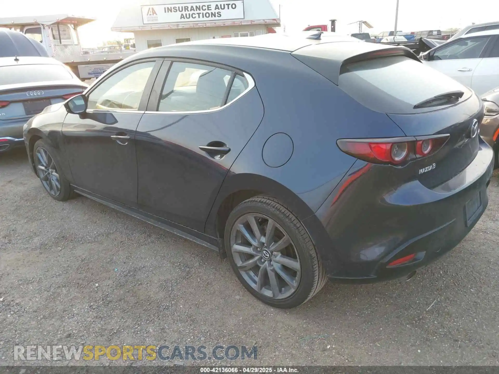 3 Фотография поврежденного автомобиля JM1BPAMM9L1167012 MAZDA MAZDA3 2020