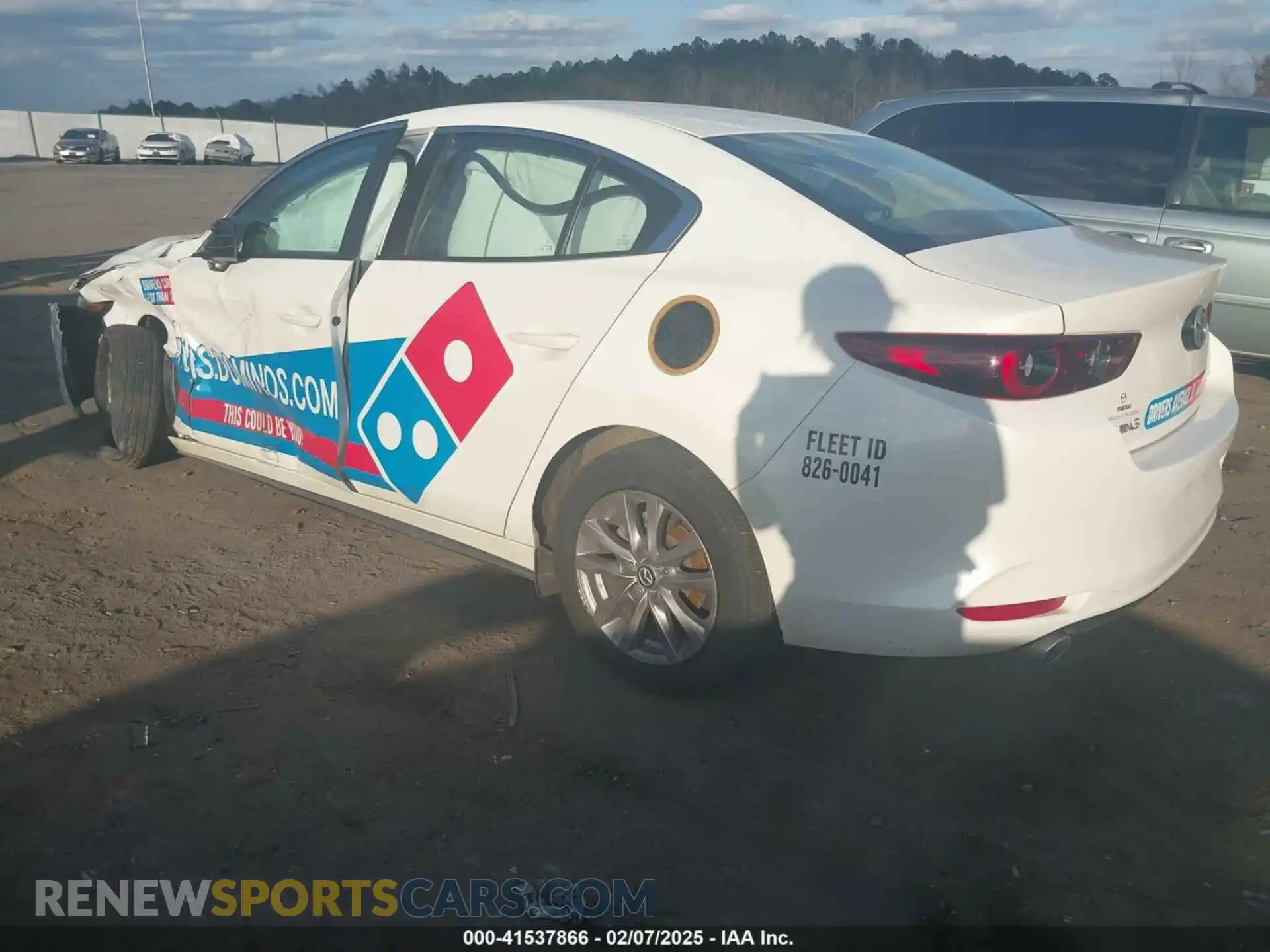 2 fotografías del automóvil dañado 3MZBPAALXNM306997 MAZDA MAZDA3 2022