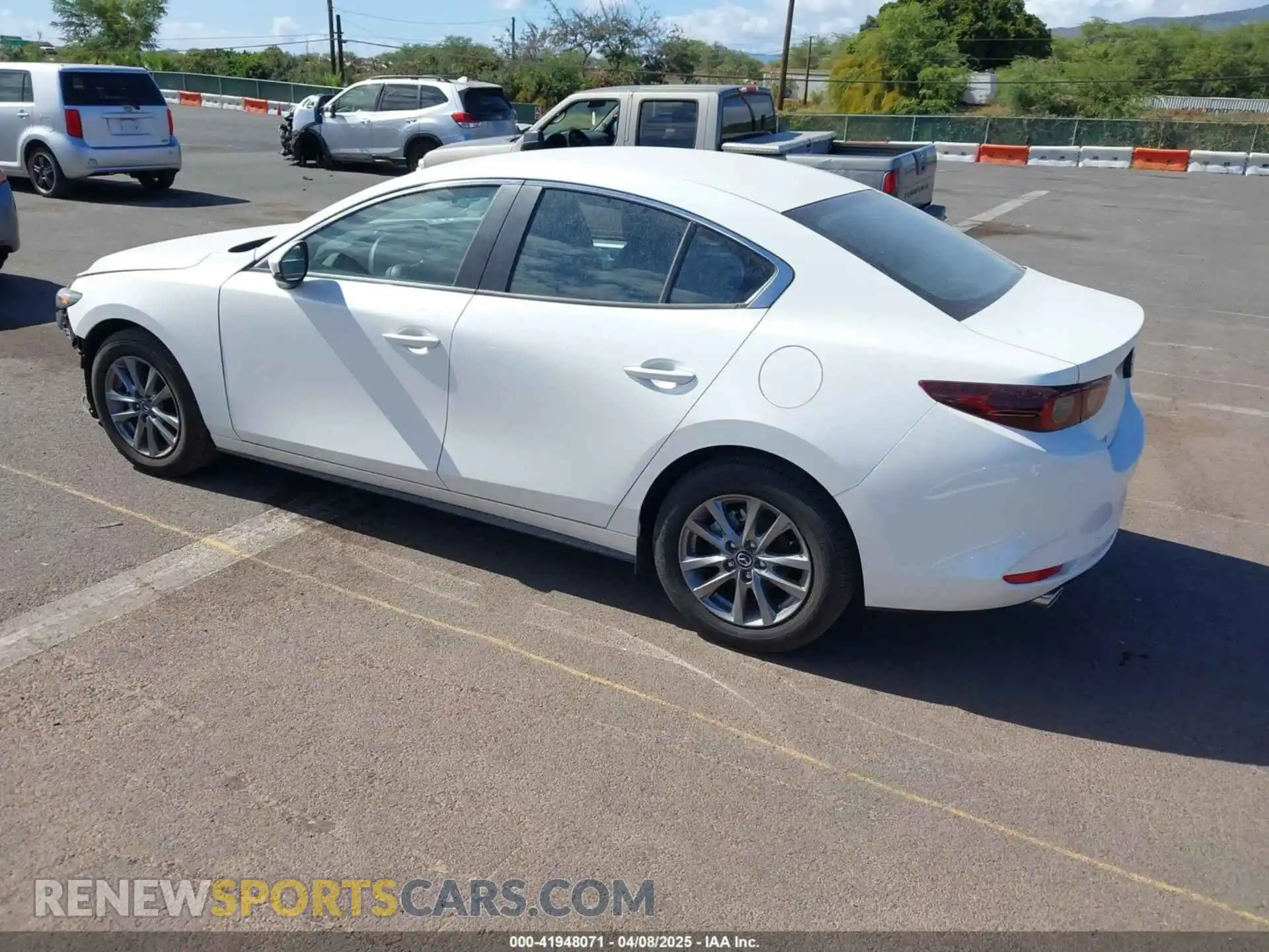 3 fotografías del automóvil dañado 3MZBPAAM2RM432589 MAZDA MAZDA3 2024