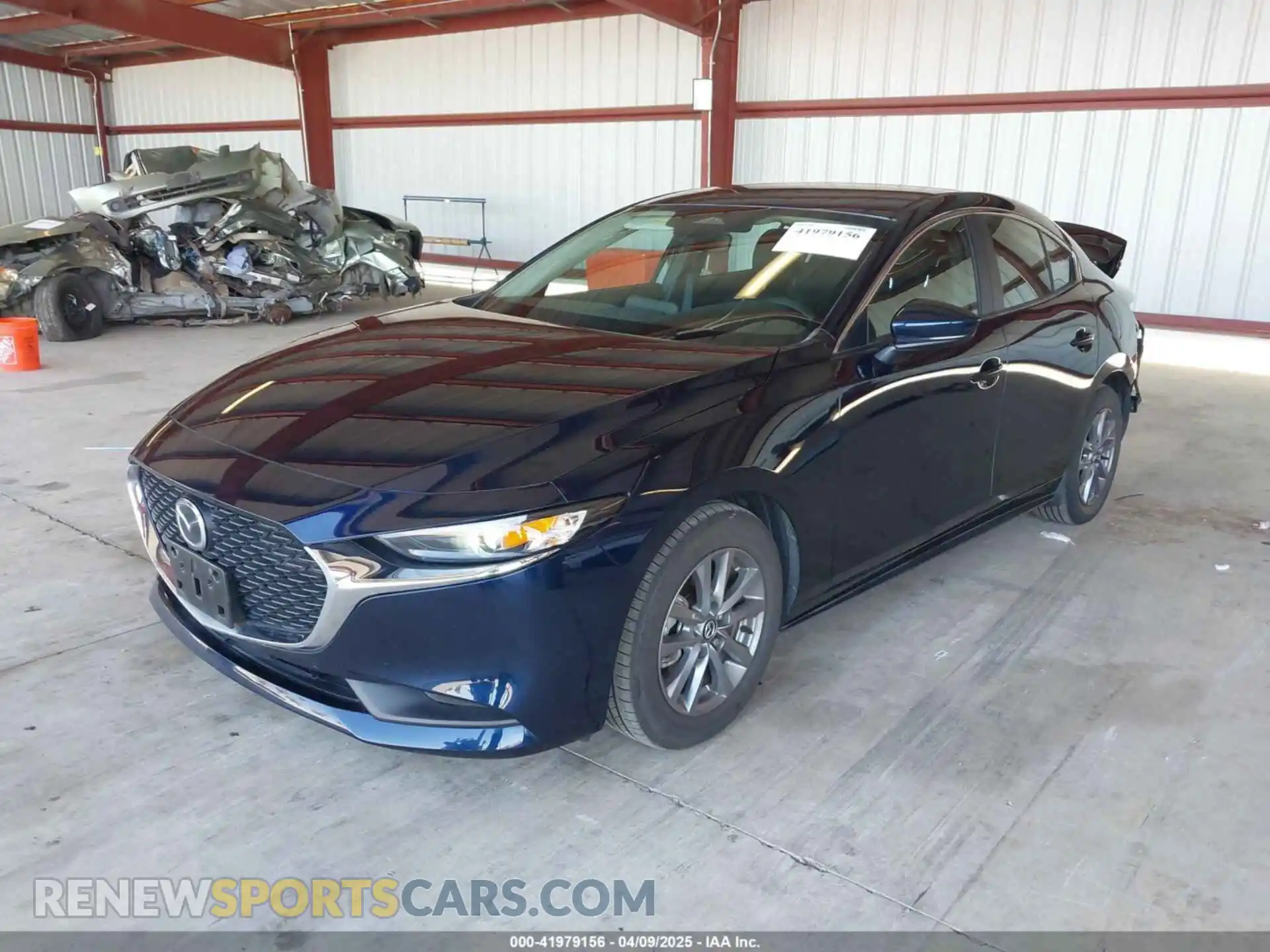 2 fotografías del automóvil dañado 3MZBPAAM4RM432416 MAZDA MAZDA3 2024