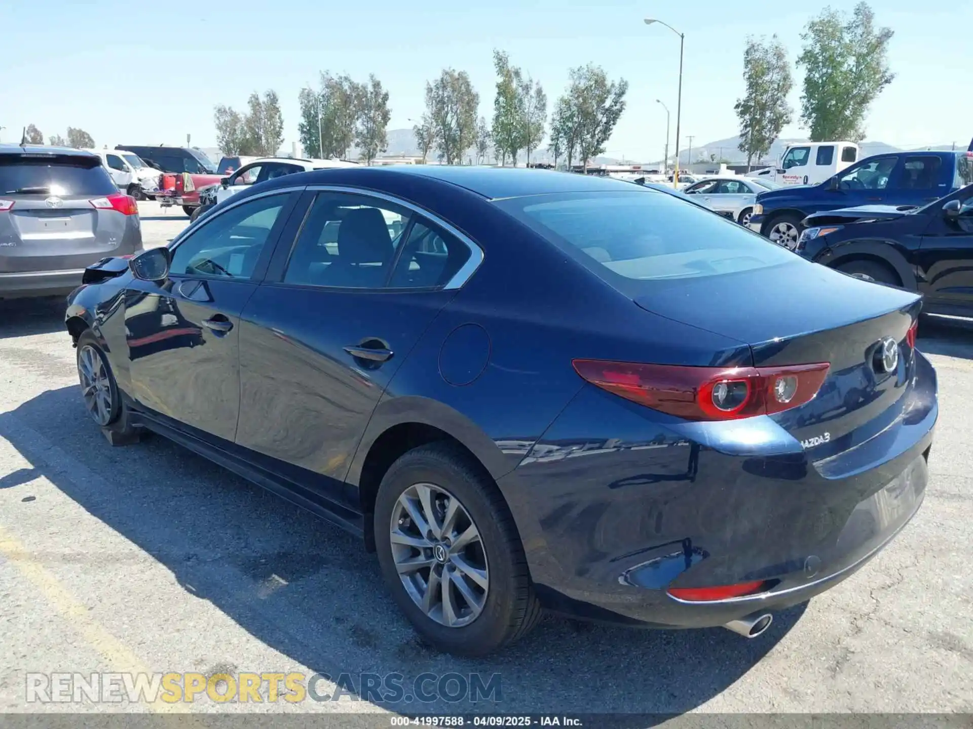 3 fotografías del automóvil dañado 3MZBPAAMXRM421243 MAZDA MAZDA3 2024