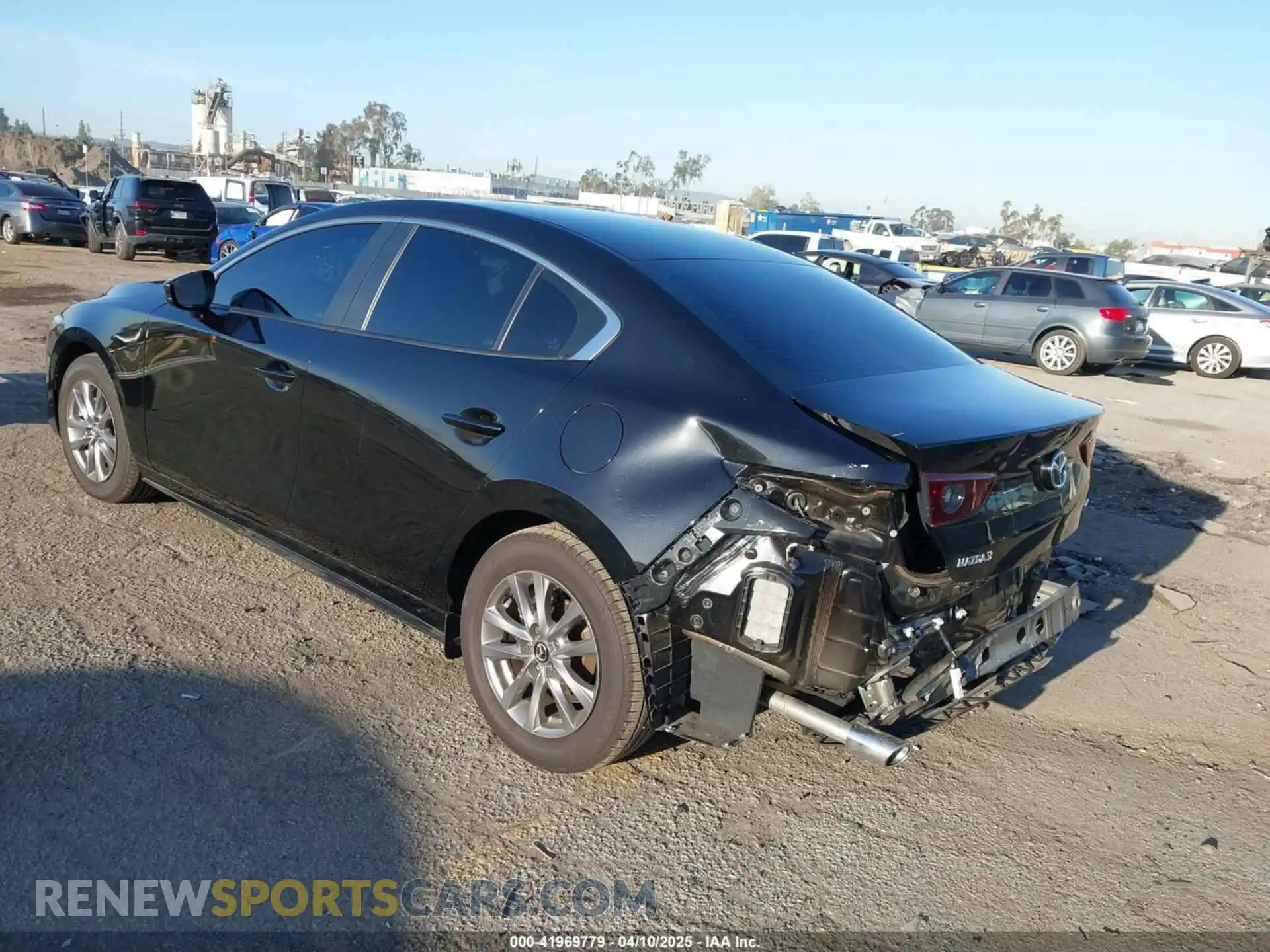 3 fotografías del automóvil dañado 3MZBPAAMXRM423154 MAZDA MAZDA3 2024