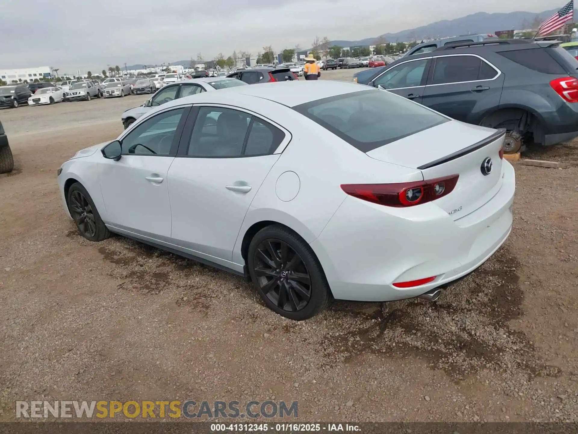 3 fotografías del automóvil dañado 3MZBPABM5RM425134 MAZDA MAZDA3 2024