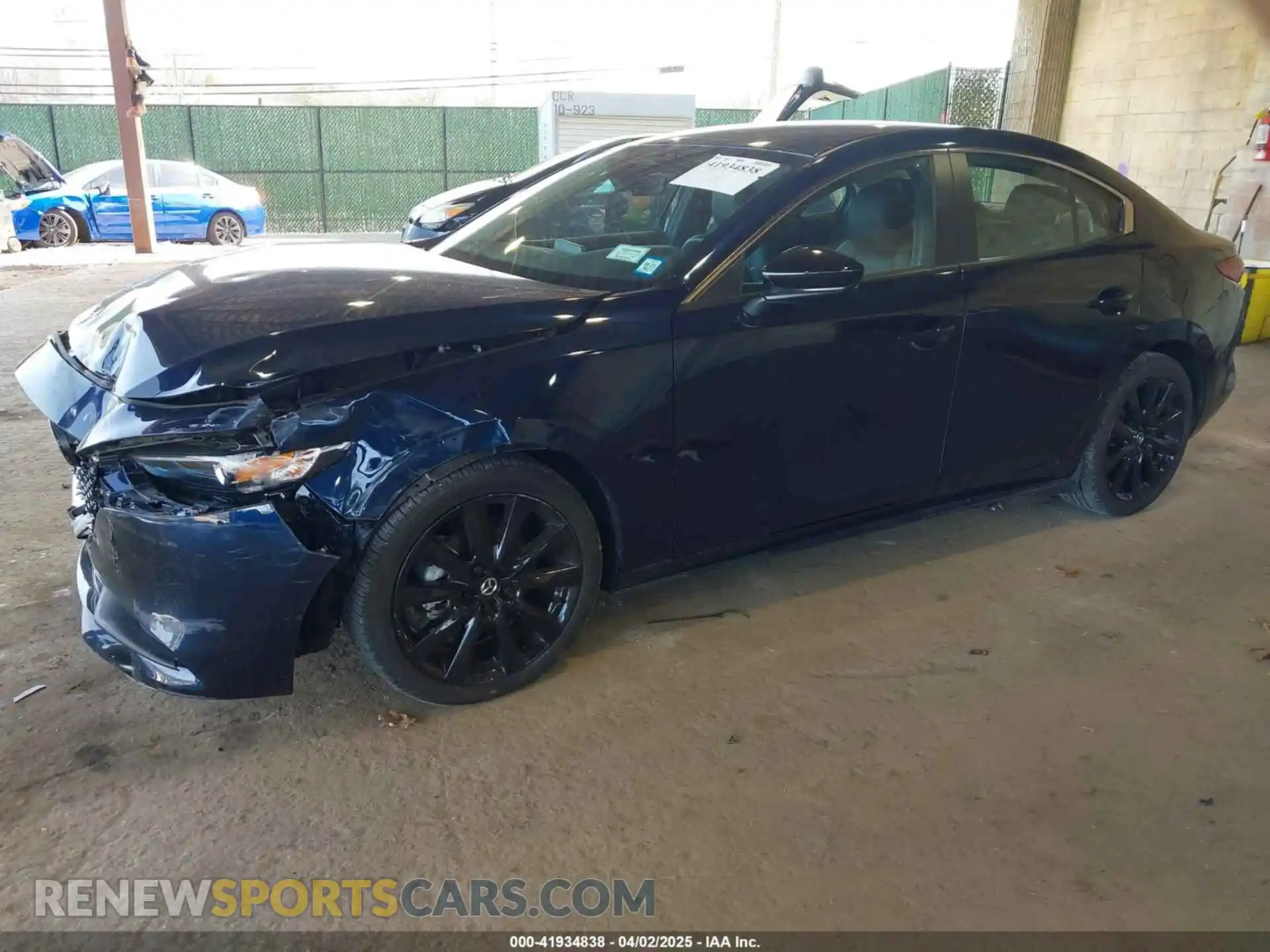 2 fotografías del automóvil dañado 3MZBPABM8RM429338 MAZDA MAZDA3 2024