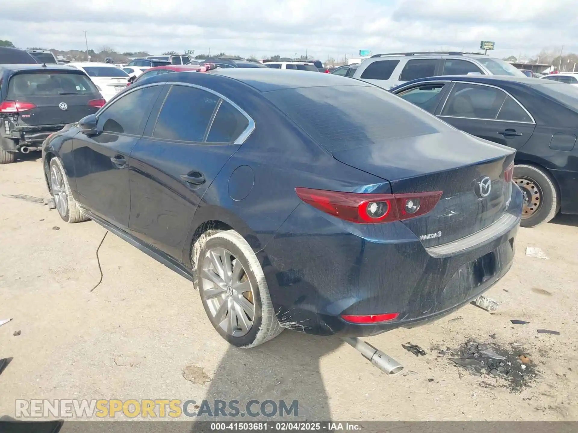 3 fotografías del automóvil dañado 3MZBPACM2RM415224 MAZDA MAZDA3 2024