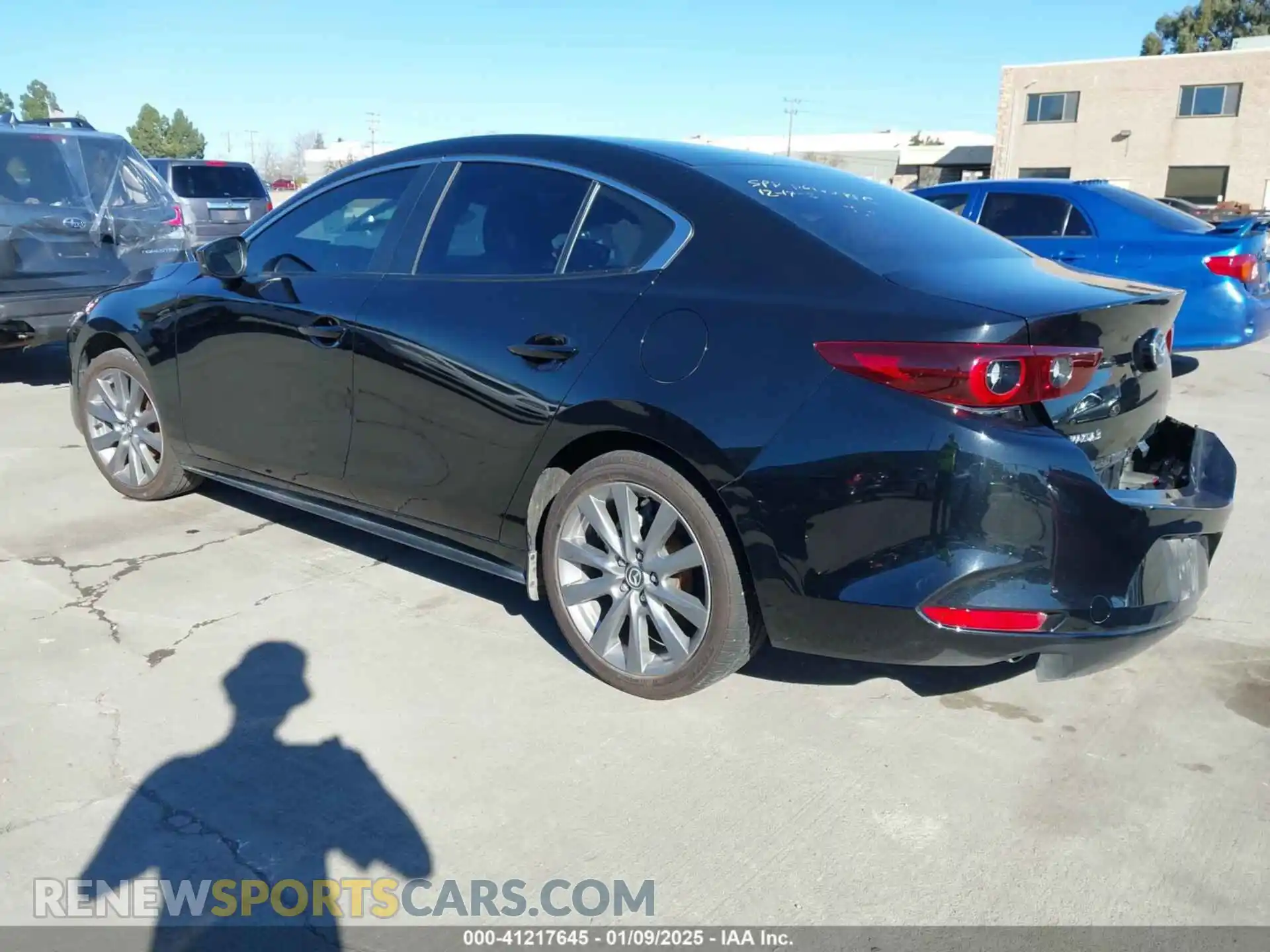 3 fotografías del automóvil dañado 3MZBPACM3RM400196 MAZDA MAZDA3 2024