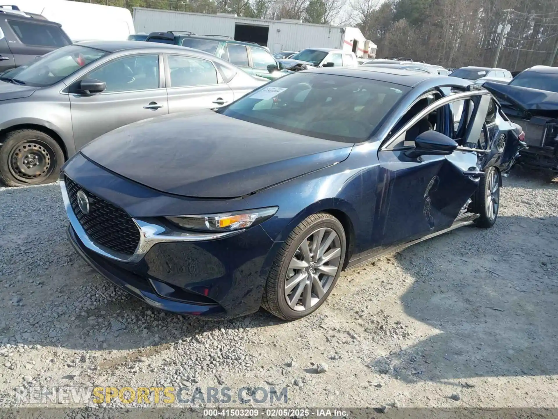2 fotografías del automóvil dañado 3MZBPACMXRM435446 MAZDA MAZDA3 2024