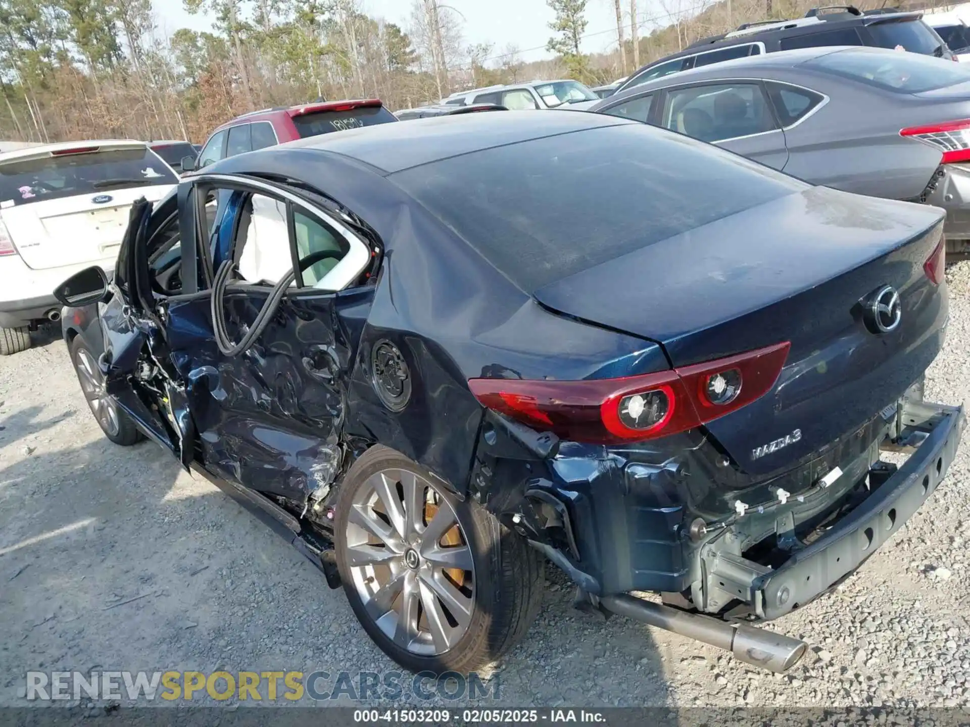 3 fotografías del automóvil dañado 3MZBPACMXRM435446 MAZDA MAZDA3 2024