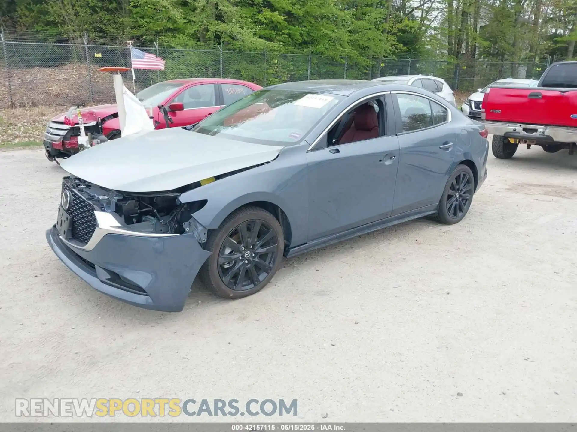 2 fotografías del automóvil dañado 3MZBPBCM1RM400557 MAZDA MAZDA3 2024