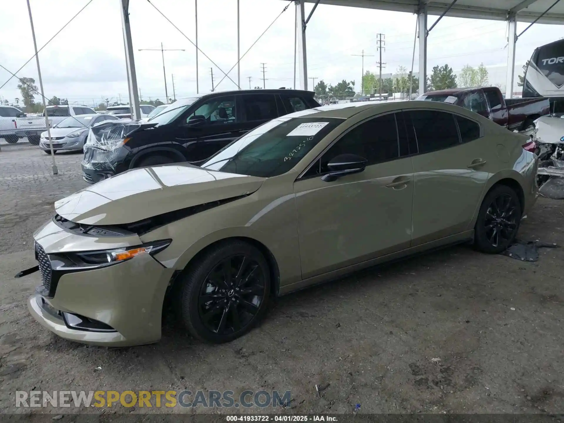 2 fotografías del automóvil dañado 3MZBPBXYXRM420948 MAZDA MAZDA3 2024