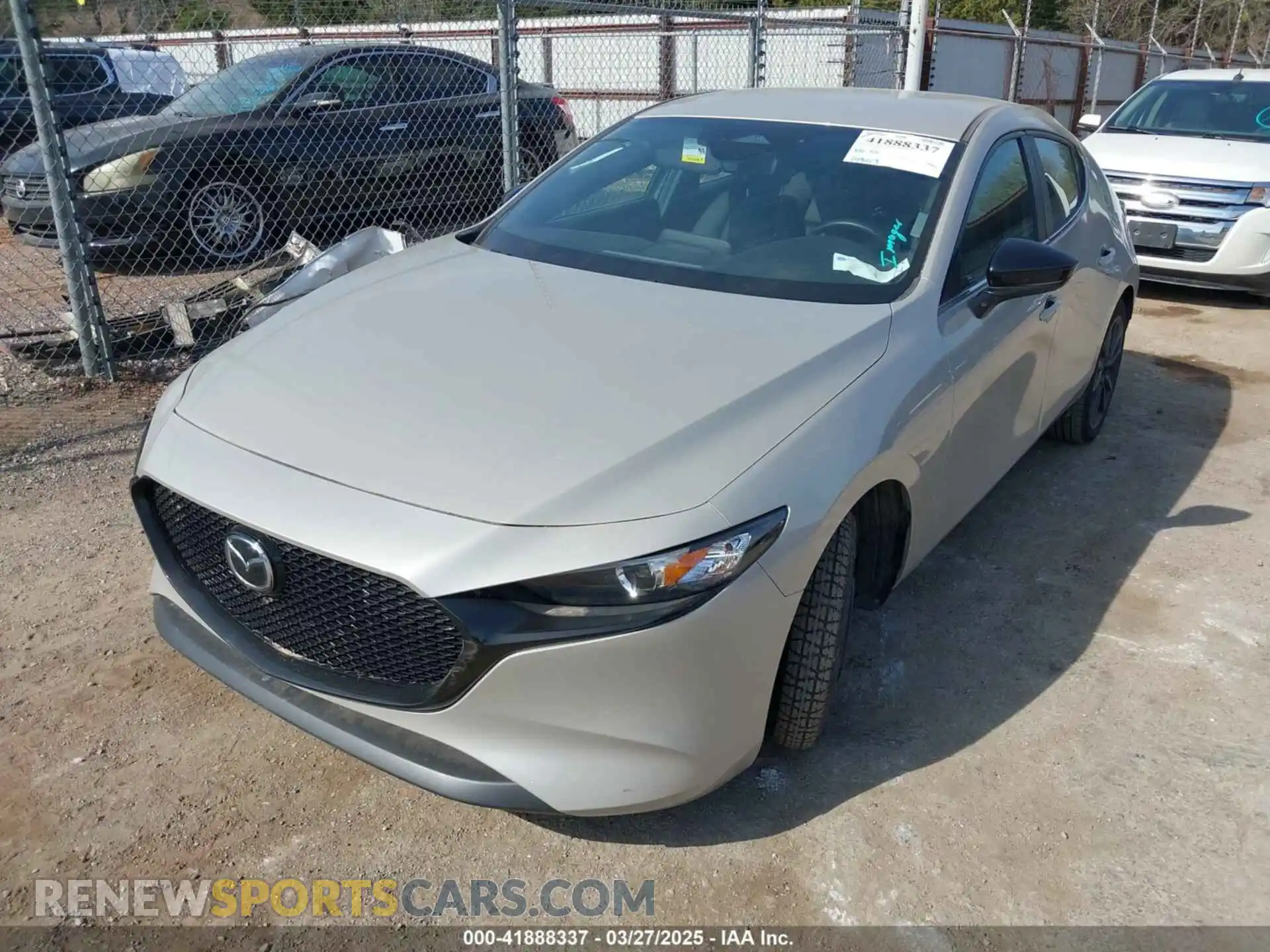 2 fotografías del automóvil dañado JM1BPAKM0R1705690 MAZDA MAZDA3 2024