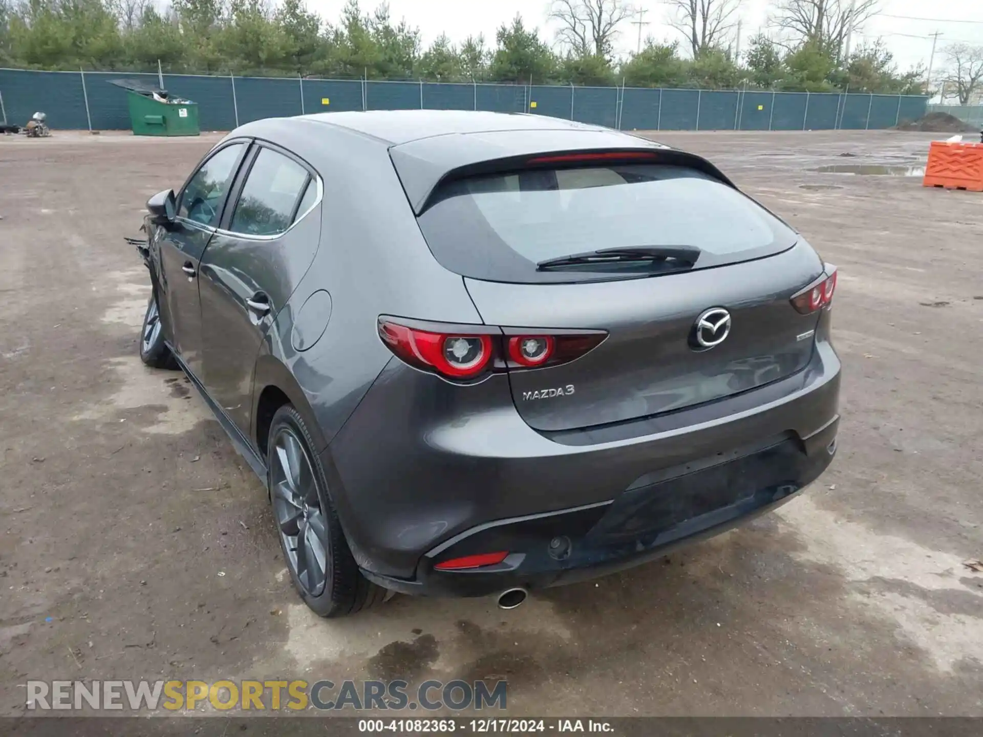 3 fotografías del automóvil dañado JM1BPALM7R1654641 MAZDA MAZDA3 2024